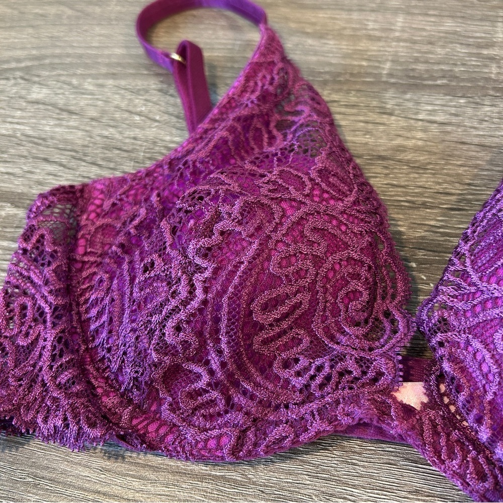 Victoria’s Secret Women’s Magenta Lace Push Up Bra - 34B - Picture 2 of 5